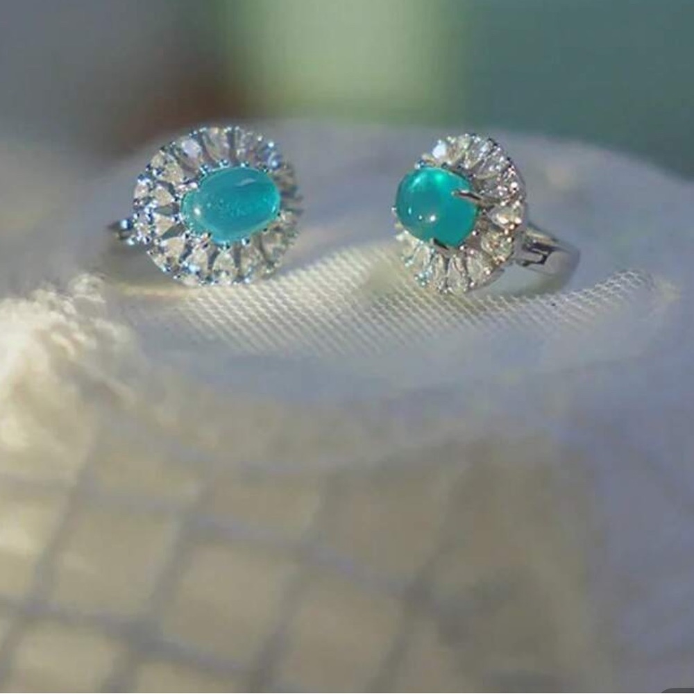 New Silver and Green Earrings Q785